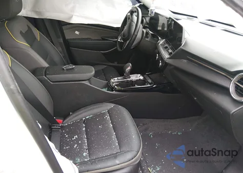 2025 Chevrolet Trax Fwd Activ из США, поврежденный, VIN KL77LKEP7SC121968